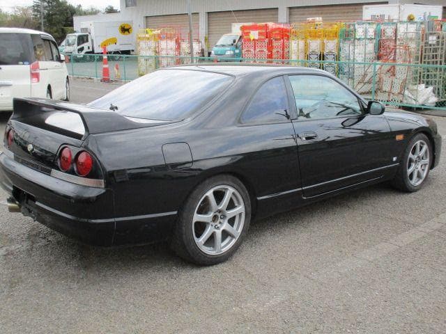1997 Nissan Skyline JDM car for sale — photo 4 of 18