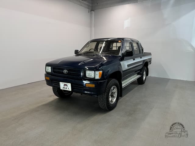1993 Toyota Hilux JDM car for sale — photo 4 of 25