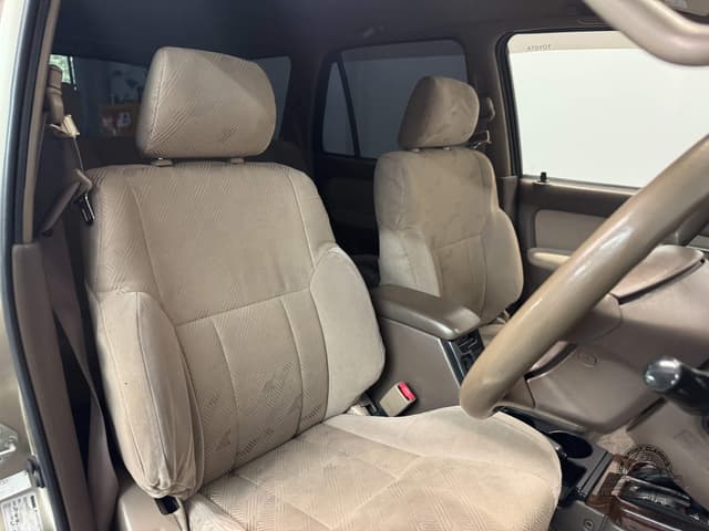 2001 Toyota Hilux Surf JDM car for sale — photo 24 of 25