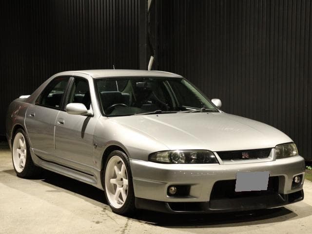1998 Nissan Skyline JDM car for sale — photo 3 of 19