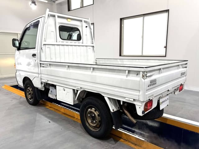 1997 Mitsubishi Minicab JDM car for sale — photo 3 of 25