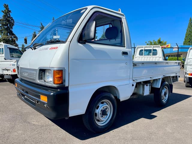 1993 Daihatsu Hijet JDM car for sale — photo 3 of 25