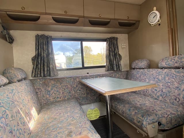 1996 Isuzu Elf JDM car for sale — photo 18 of 18