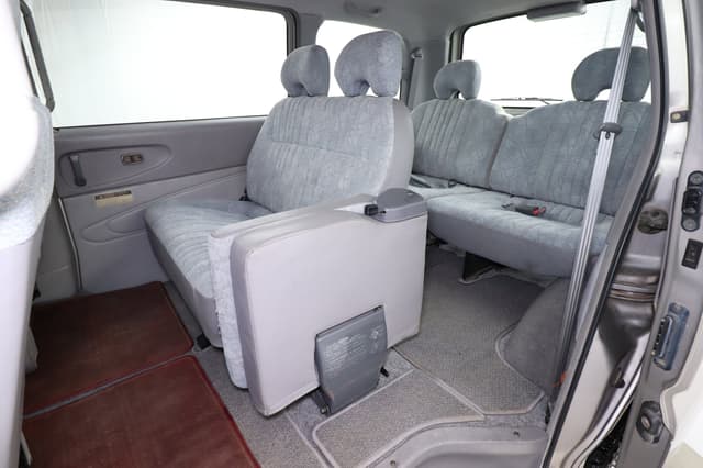 2000 Mitsubishi Delica JDM car for sale — photo 21 of 25