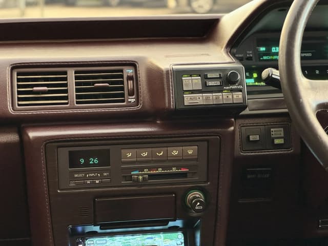 1986 Toyota Mark II JDM car for sale — photo 21 of 25