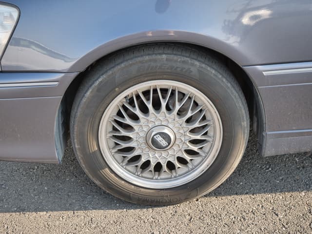 2000 Toyota Crown JDM car for sale — photo 8 of 18