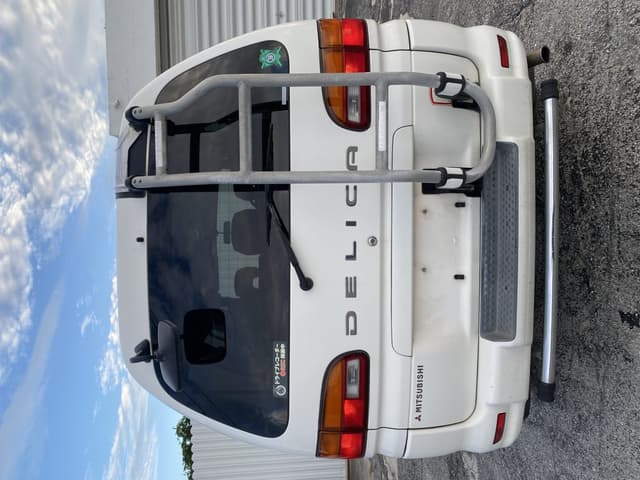 1999 Mitsubishi Delica JDM car for sale — photo 2 of 17