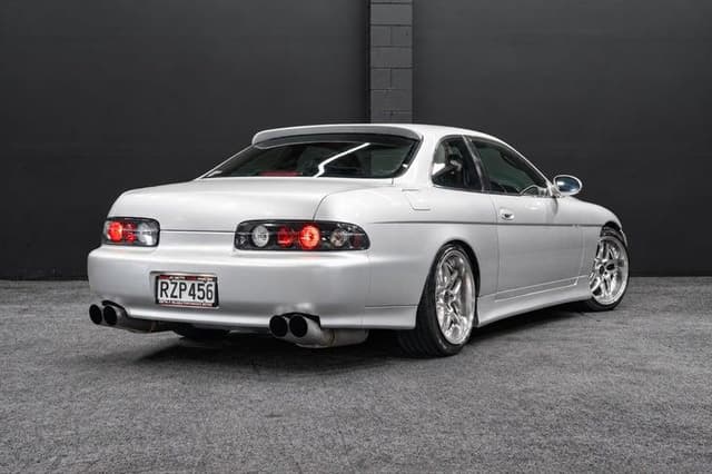 1999 Toyota Soarer JDM car for sale — photo 16 of 19