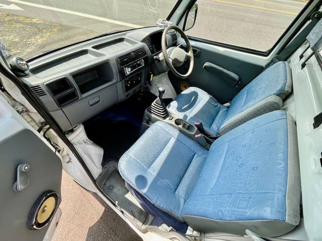 2000 Mitsubishi Minicab JDM car for sale — photo 24 of 25