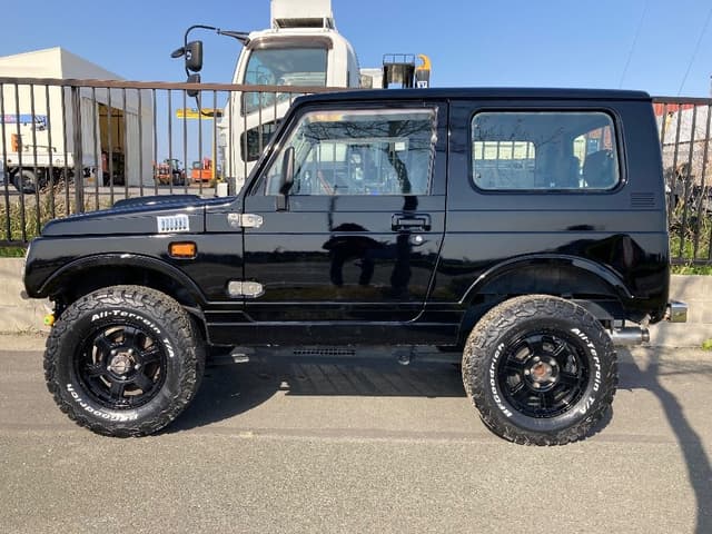 1996 Suzuki Jimny JDM car for sale — photo 3 of 25