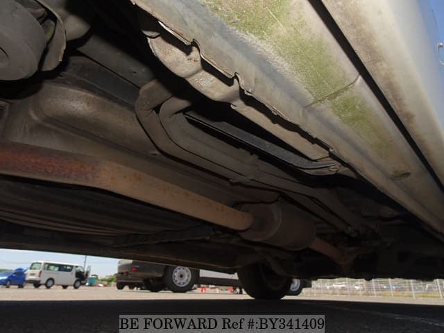 2006 Toyota Alphard JDM car for sale — photo 23 of 25