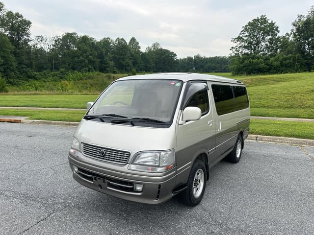1998 Toyota HiAce JDM car for sale — photo 10 of 20