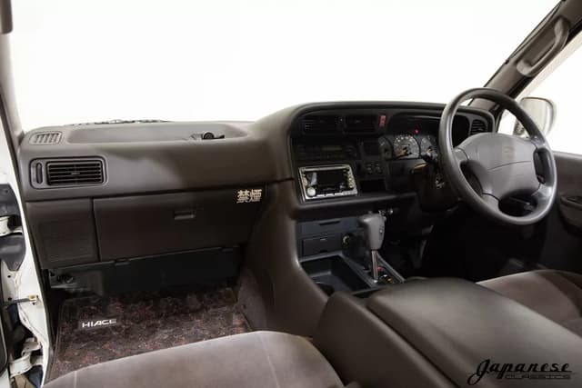 1995 Toyota HiAce JDM car for sale — photo 9 of 25