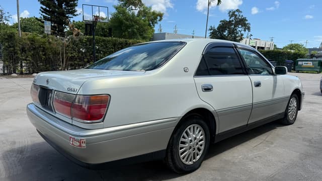2001 Toyota Crown JDM car for sale — photo 6 of 13