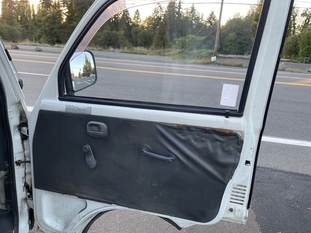 1991 Mitsubishi Minicab JDM car for sale — photo 22 of 25