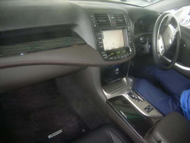 2010 Toyota Crown JDM car for sale — photo 3 of 6