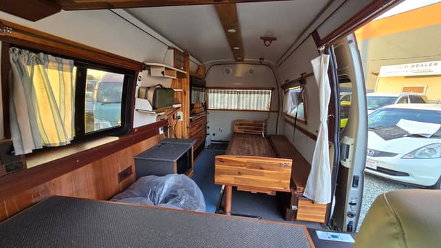 2007 Toyota HiAce JDM car for sale — photo 14 of 21
