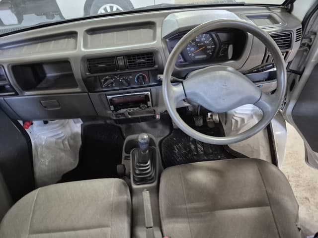 2001 Mitsubishi Minicab JDM car for sale — photo 13 of 18