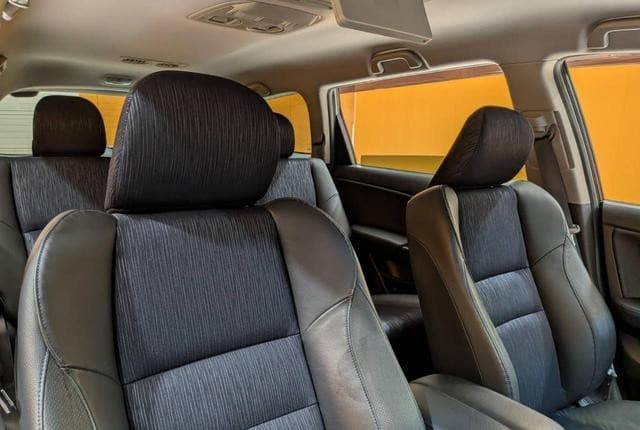 2011 Honda Odyssey JDM car for sale — photo 21 of 25