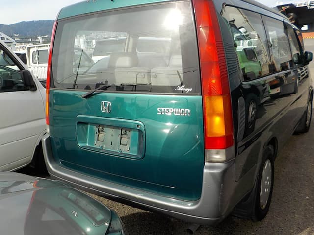 1996 Honda Stepwagon JDM car for sale — photo 6 of 9