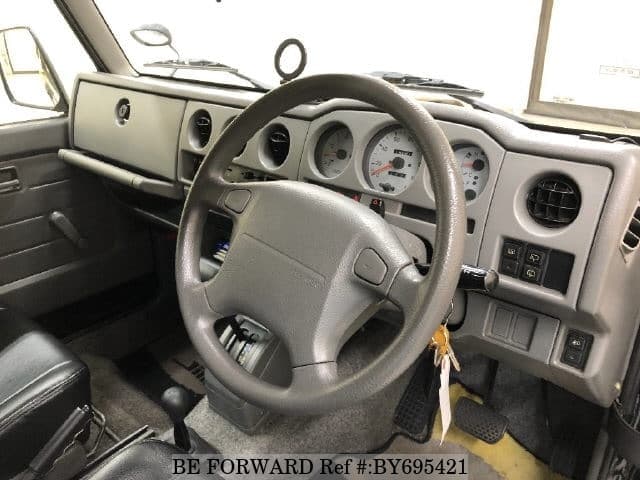 1998 Suzuki Jimny JDM car for sale — photo 3 of 6