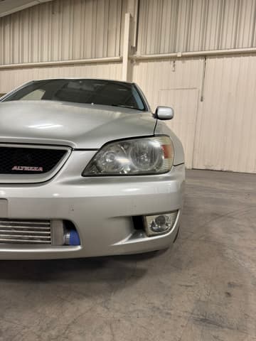 1998 Toyota Altezza JDM car for sale — photo 18 of 25