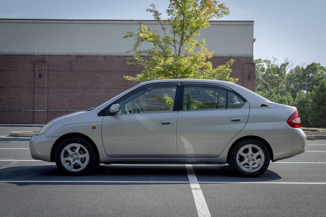 2001 Toyota Prius JDM car for sale — photo 4 of 18