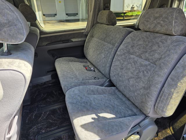 1998 Nissan Elgrand JDM car for sale — photo 13 of 17