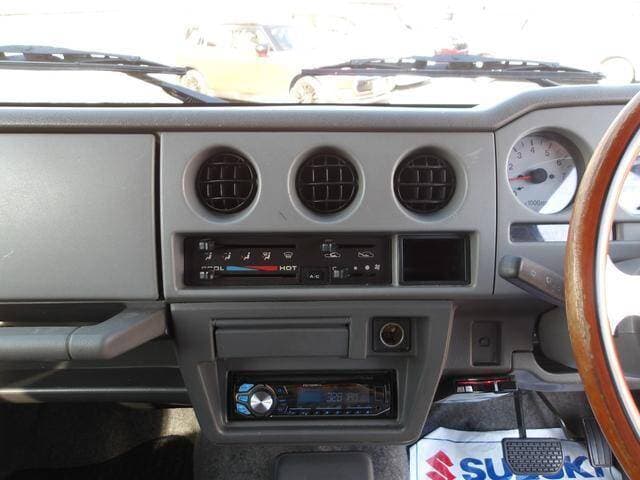 1998 Suzuki Jimny JDM car for sale — photo 15 of 20