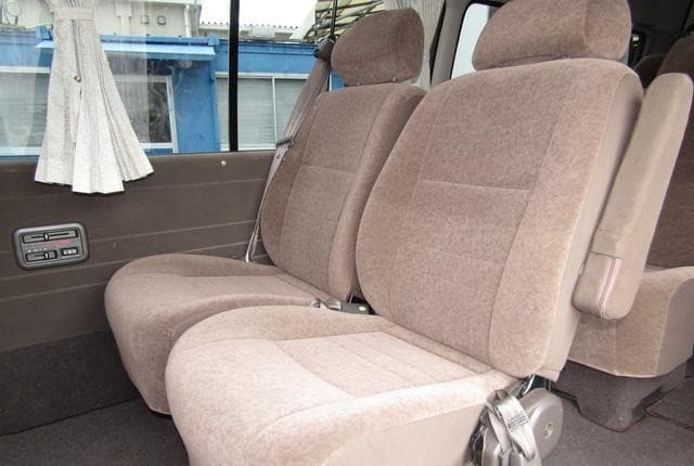 2002 Toyota HiAce JDM car for sale — photo 9 of 20
