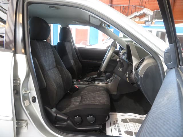 1999 Toyota Altezza JDM car for sale — photo 14 of 25