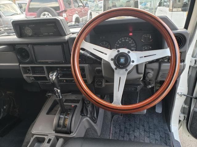 1992 Toyota Land Cruiser JDM car for sale — photo 8 of 8