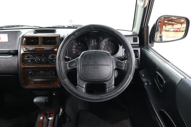 1998 Mitsubishi Pajero JDM car for sale — photo 10 of 25
