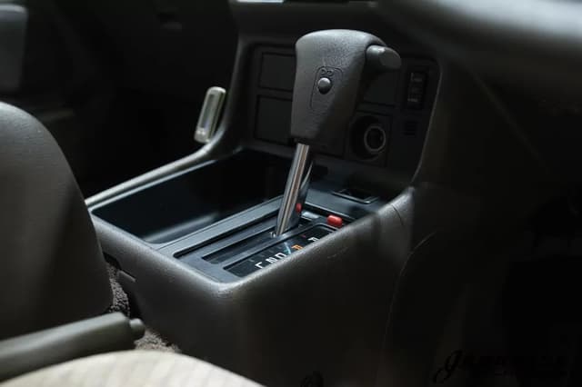 1997 Toyota HiAce JDM car for sale — photo 11 of 25