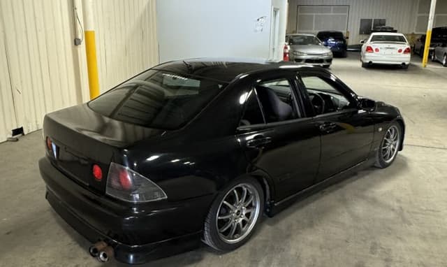 1998 Toyota Altezza JDM car for sale — photo 3 of 25