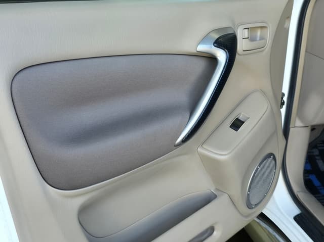 2000 Toyota RAV4 JDM car for sale — photo 11 of 25