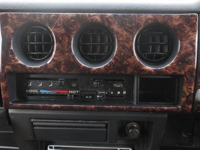 1996 Suzuki Jimny JDM car for sale — photo 19 of 20