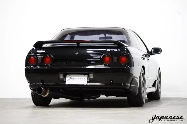 1991 Nissan Skyline JDM car for sale — photo 8 of 25