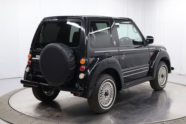 1998 Mitsubishi Pajero JDM car for sale — photo 7 of 25