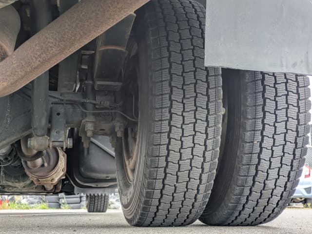 2006 Isuzu Elf JDM car for sale — photo 16 of 25