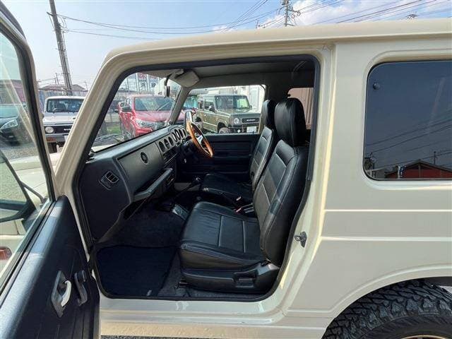 1995 Suzuki Jimny JDM car for sale — photo 19 of 20