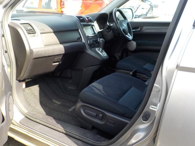 Honda CR-V JDM car for sale — photo 12 of 17