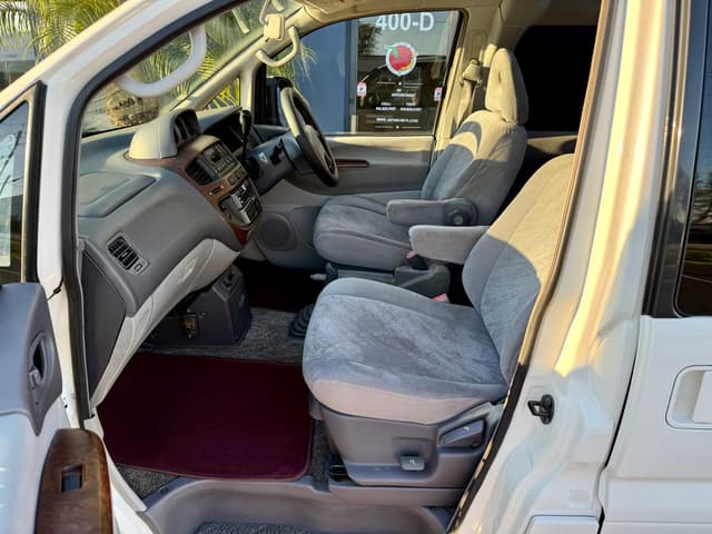 1998 Mitsubishi Delica JDM car for sale — photo 11 of 19