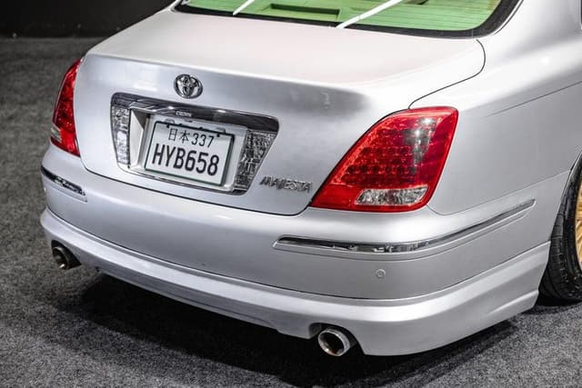 2006 Toyota Majesta JDM car for sale — photo 10 of 18