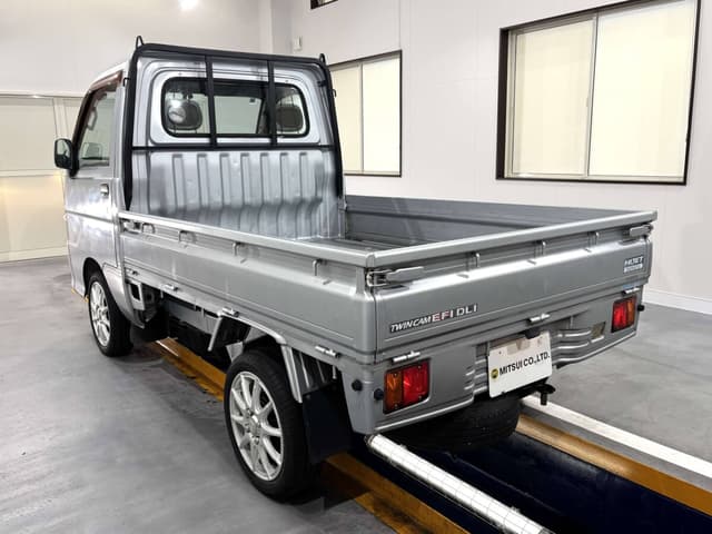 2001 Daihatsu Hijet JDM car for sale — photo 4 of 25