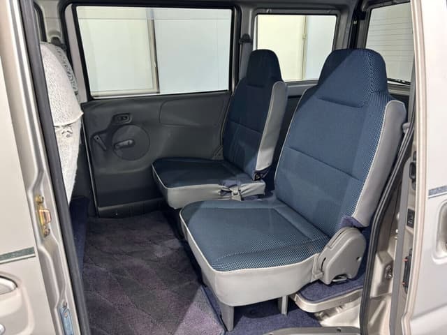 2000 Mitsubishi Town Box JDM car for sale — photo 18 of 25