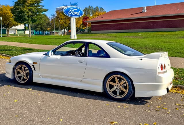 1997 Nissan Skyline JDM car for sale — photo 10 of 11