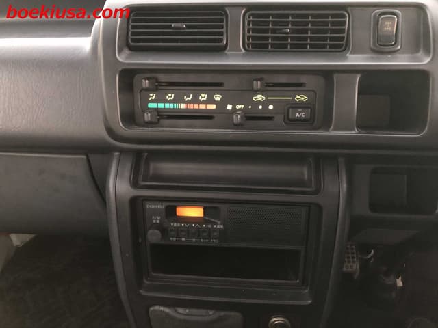 2000 Daihatsu Hijet JDM car for sale — photo 17 of 22