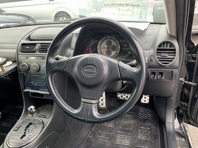 2001 Toyota Altezza JDM car for sale — photo 7 of 12