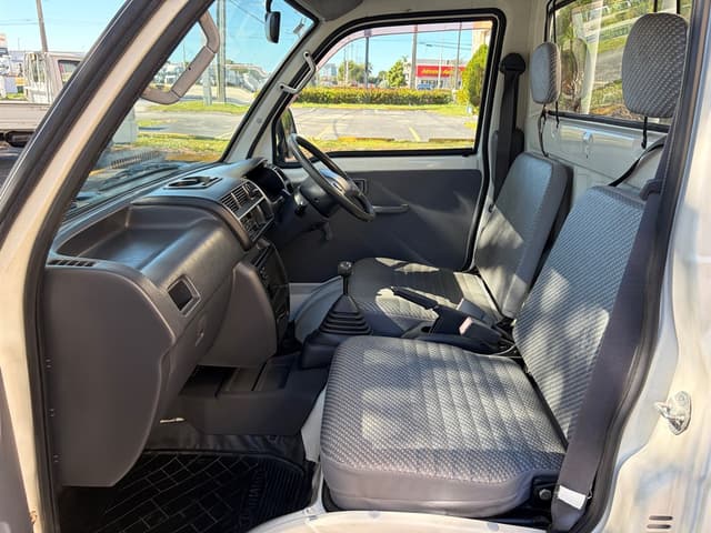 2000 Daihatsu Hijet JDM car for sale — photo 14 of 17